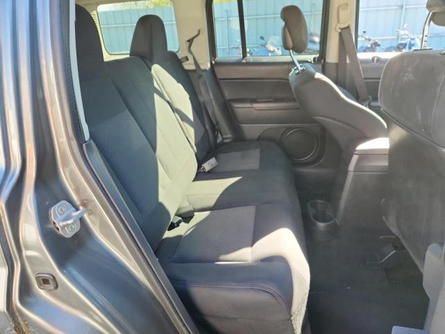 1C4NJRBB4CD636178 - 2012 JEEP PATRIOT SPORT 灰色 照片 11