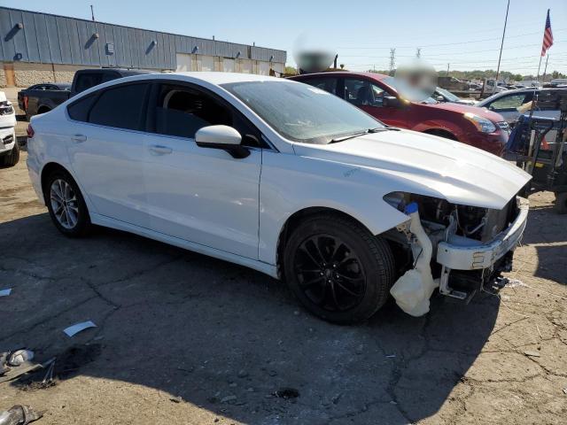 3FA6P0HD0LR218625 - 2020 FORD FUSION SE WHITE photo 4
