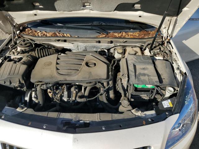 2G4GV5GV0C9157614 - 2012 BUICK REGAL GS WHITE photo 11