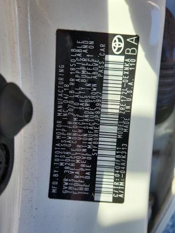 5YFBURHE7JP839927 - 2018 TOYOTA COROLLA L WHITE photo 12