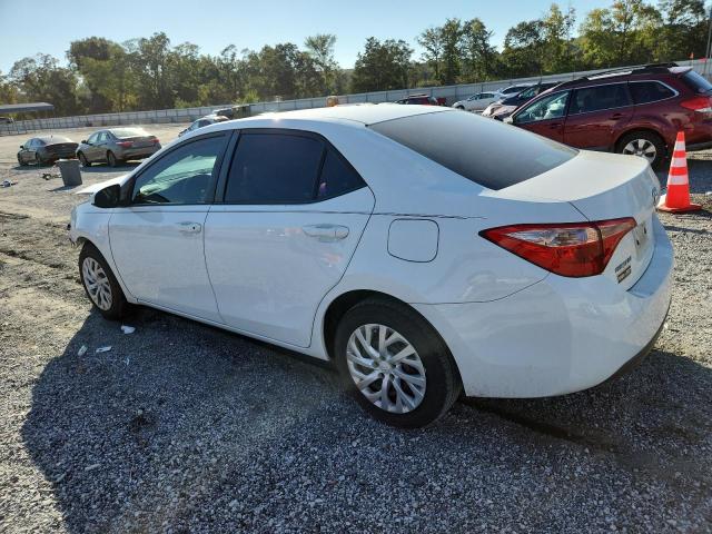 5YFBURHE7JP839927 - 2018 TOYOTA COROLLA L WHITE photo 2