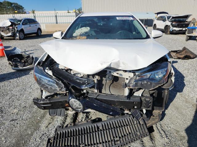5YFBURHE7JP839927 - 2018 TOYOTA COROLLA L WHITE photo 5