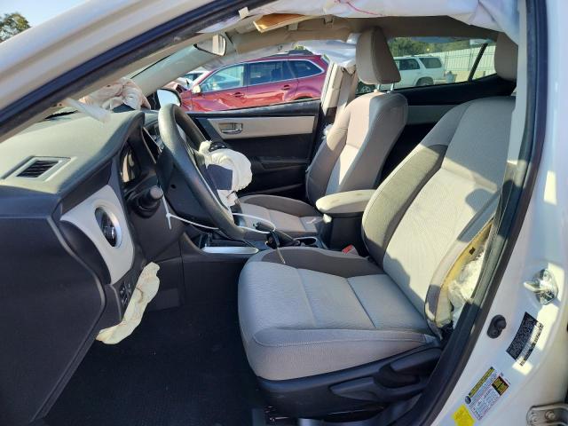 5YFBURHE7JP839927 - 2018 TOYOTA COROLLA L WHITE photo 7