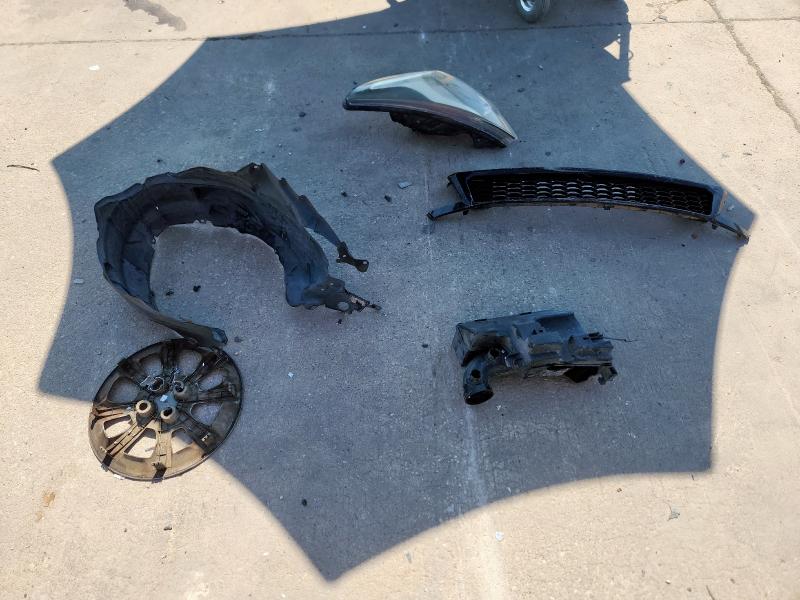 JTNKARJE5HJ548307 - 2017 TOYOTA COROLLA IM WHITE photo 12