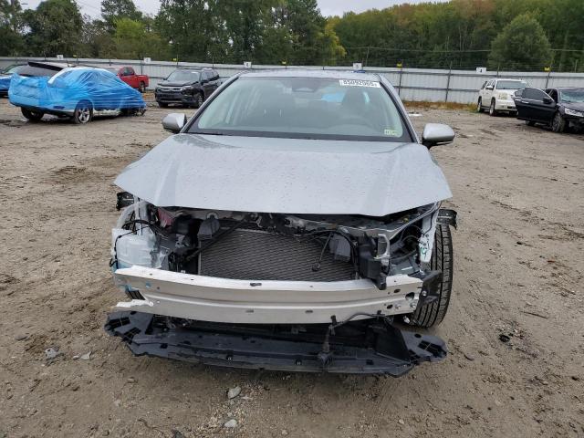 4T1DBADK9SU012085 - 2025 TOYOTA CAMRY XSE 银色 照片 5