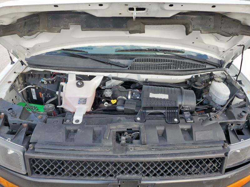 1GCWGAFG6L1268596 - 2020 CHEVROLET EXPRESS G2500 WHITE photo 12