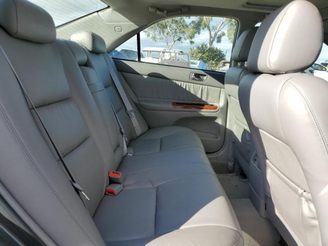 4T1BF30K24U574300 - 2004 TOYOTA CAMRY LE GRAY photo 10