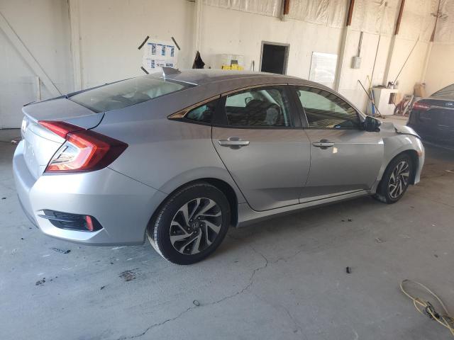2HGFC2F85HH556520 - 2017 HONDA CIVIC EX SILVER photo 3