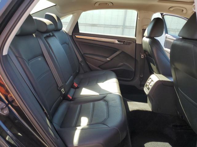 1VWBT7A37HC021369 - 2017 VOLKSWAGEN PASSAT SE BLACK photo 10