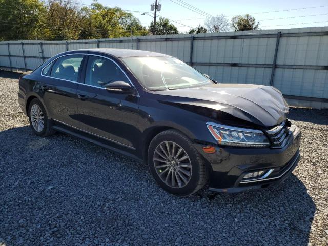 1VWBT7A37HC021369 - 2017 VOLKSWAGEN PASSAT SE BLACK photo 4