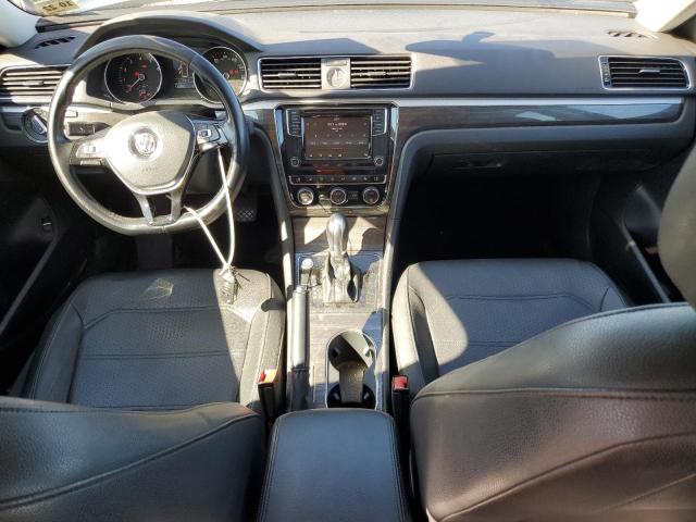 1VWBT7A37HC021369 - 2017 VOLKSWAGEN PASSAT SE BLACK photo 8