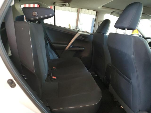 2T3RFREV2GW492843 - 2016 TOYOTA RAV4 XLE WHITE photo 11