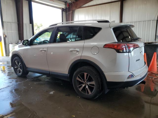2T3RFREV2GW492843 - 2016 TOYOTA RAV4 XLE WHITE photo 2
