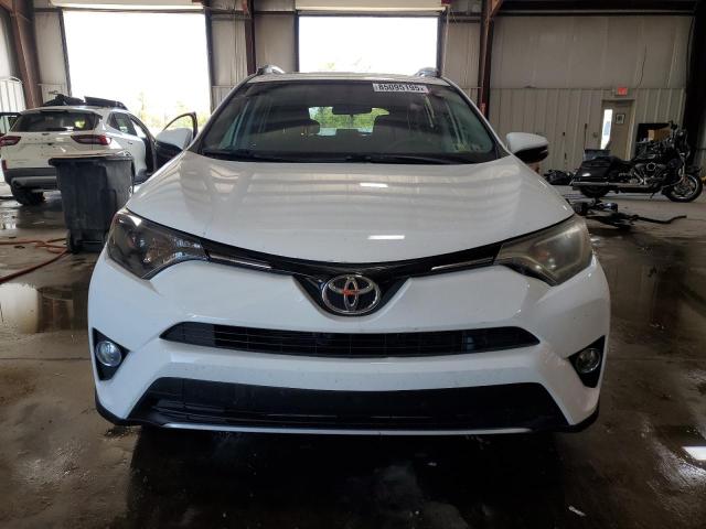 2T3RFREV2GW492843 - 2016 TOYOTA RAV4 XLE WHITE photo 5