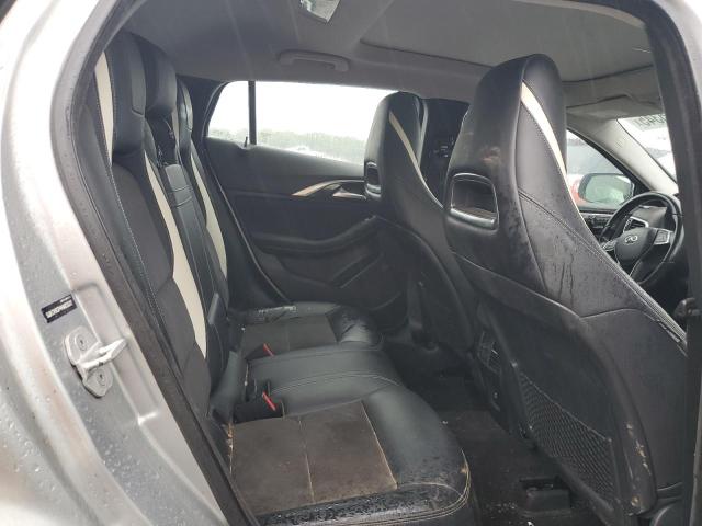 SJKCH5CP4HA025207 - 2017 INFINITI QX30 BASE SILVER photo 10