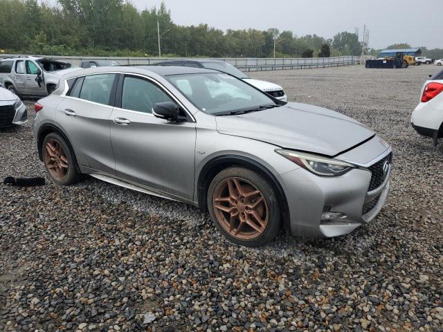 SJKCH5CP4HA025207 - 2017 INFINITI QX30 BASE SILVER photo 4