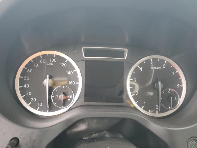 SJKCH5CP4HA025207 - 2017 INFINITI QX30 BASE SILVER photo 9