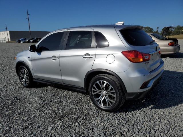 JA4AP3AUXJU023700 - 2018 MITSUBISHI OUTLANDER ES Gümüş foto 2