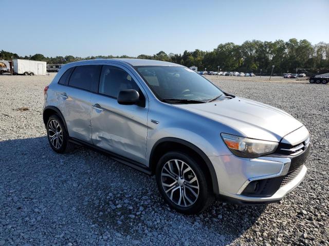 JA4AP3AUXJU023700 - 2018 MITSUBISHI OUTLANDER ES Gümüş foto 4