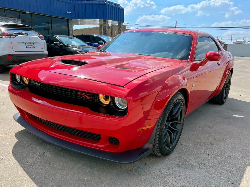 2C3CDZFJ9KH508752 - 2019 DODGE CHALLENGER R/T SCAT PACK RED photo 2