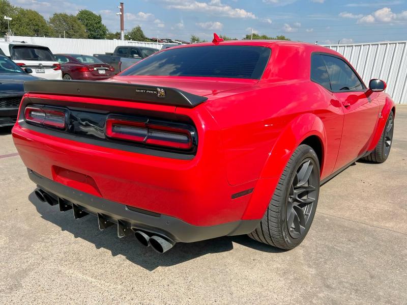 2C3CDZFJ9KH508752 - 2019 DODGE CHALLENGER R/T SCAT PACK RED photo 4