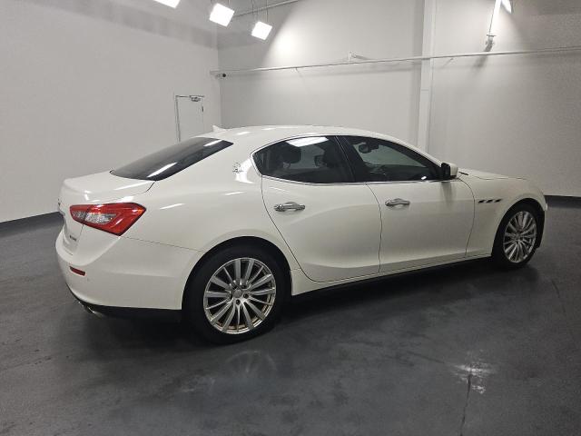 ZAM57RTA7E1083837 - 2014 MASERATI GHIBLI S 白色 照片 3