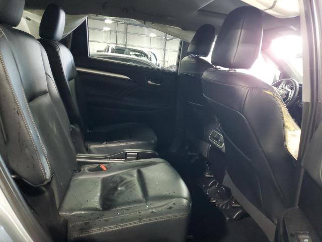 5TDJZRFH9KS715886 - 2019 TOYOTA HIGHLANDER SE SILVER photo 11