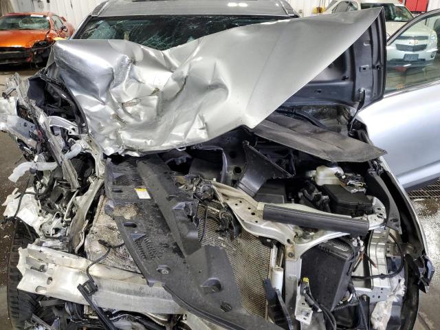 5TDJZRFH9KS715886 - 2019 TOYOTA HIGHLANDER SE SILVER photo 12