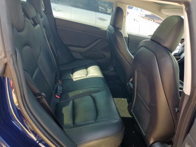 5YJ3E1EA4JF118318 - 2018 TESLA MODEL 3 蓝色 照片 10