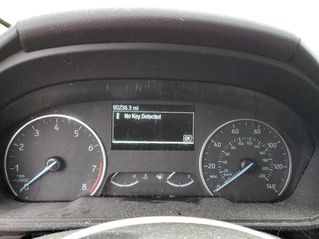 MAJ6P1UL7JC221522 - 2018 FORD ECOSPORT SE 红色 照片 9