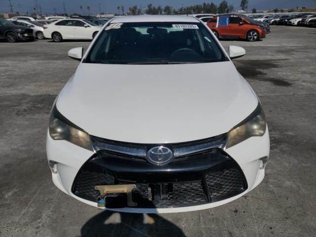 4T1BF1FK4HU271830 - 2017 TOYOTA CAMRY LE თეთრი ფოტო 5
