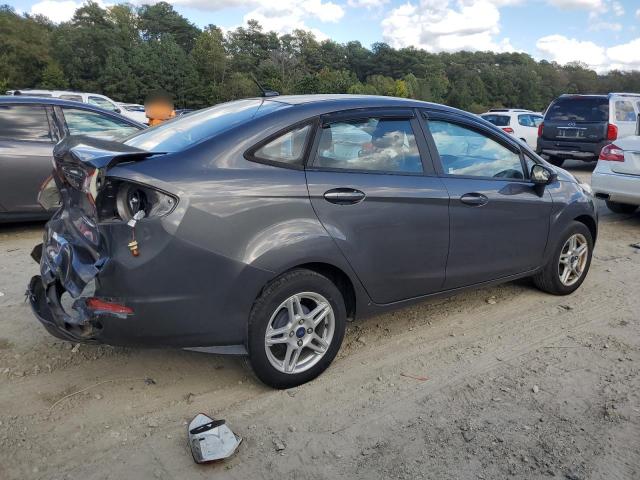 3FADP4BJ8JM138724 - 2018 FORD FIESTA SE Сұр фото 3