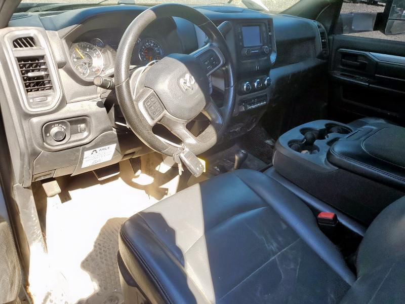 3C7WRNBL7NG255688 - 2022 RAM 5500 白色 照片 8