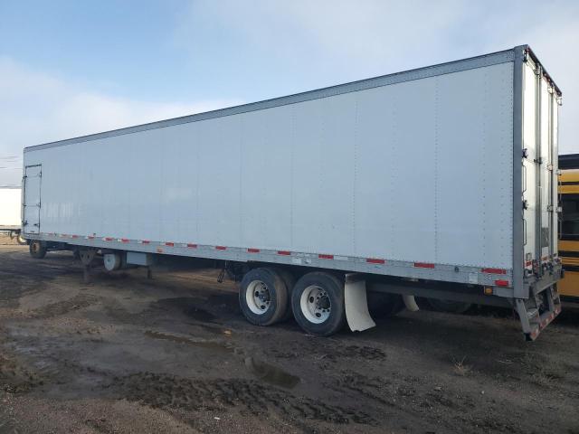 1UYVS2488AU843614 - 2010 UTILITY VS2RA WHITE photo 3