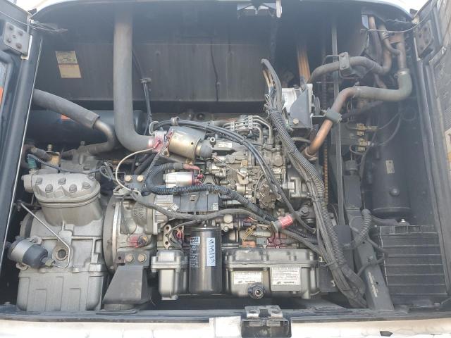 1UYVS2488AU843614 - 2010 UTILITY VS2RA WHITE photo 7