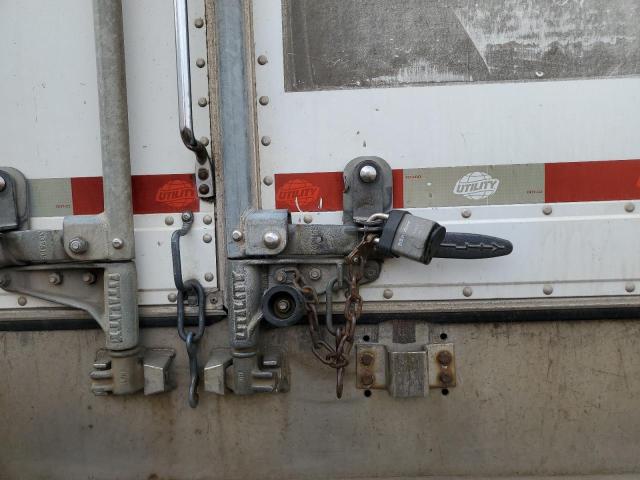 1UYVS2531BU063409 - 2011 UTILITY VS2RA Սպիտակ լուսանկար 6