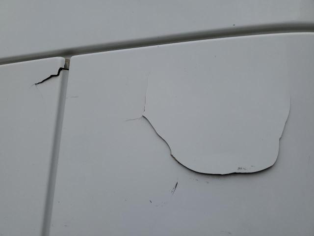 1UYVS2531BU063409 - 2011 UTILITY VS2RA Սպիտակ լուսանկար 9