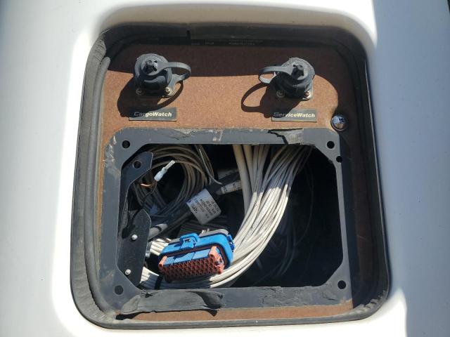 1UYVS2536BU063406 - 2011 UTILITY VS2RA თეთრი ფოტო 8