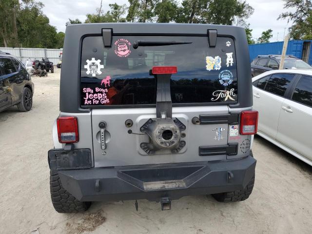 1C4BJWDG2EL218415 - 2014 JEEP WRANGLER UNLIMITED SPORT SILVER photo 6