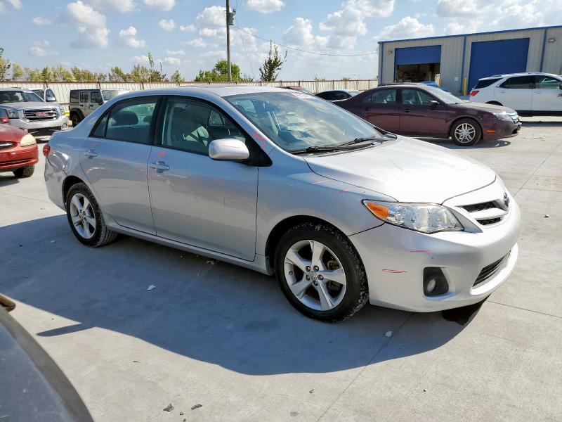 5YFBU4EE6CP012785 - 2012 TOYOTA COROLLA BASE ვერცხლისფერი ფოტო 4