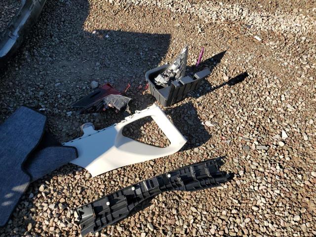 JTMRWRFV9KD028341 - 2019 TOYOTA RAV4 XLE 银色 照片 13