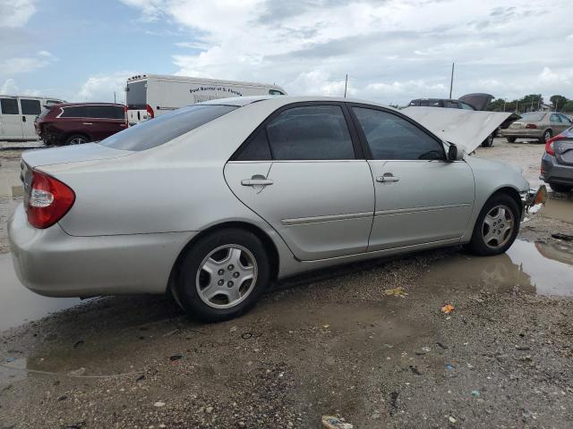 4T1BF30K02U013039 - 2002 TOYOTA CAMRY LE SILVER photo 3