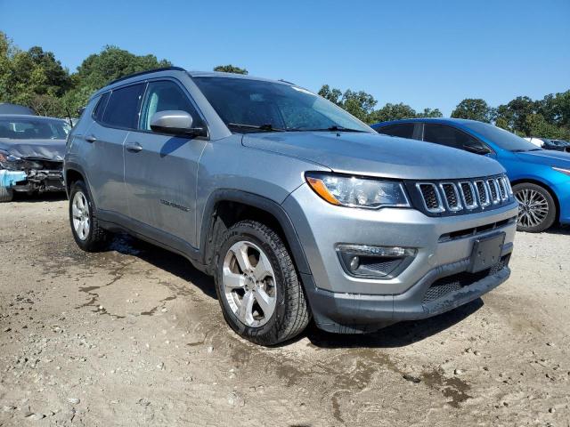 3C4NJDBB5MT509714 - 2021 JEEP COMPASS LATITUDE ნაცრისფერი ფოტო 4