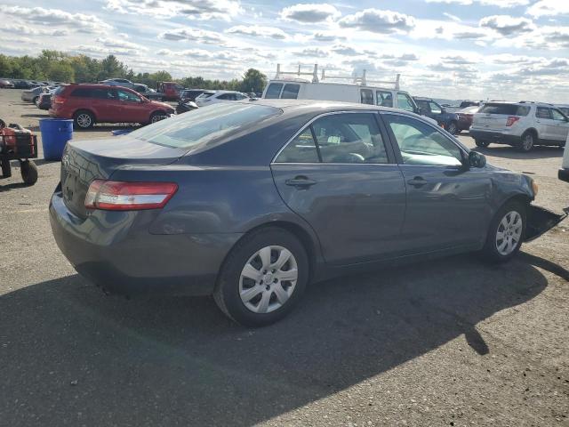 4T1BF3EKXBU739354 - 2011 TOYOTA CAMRY BASE GRAY photo 3