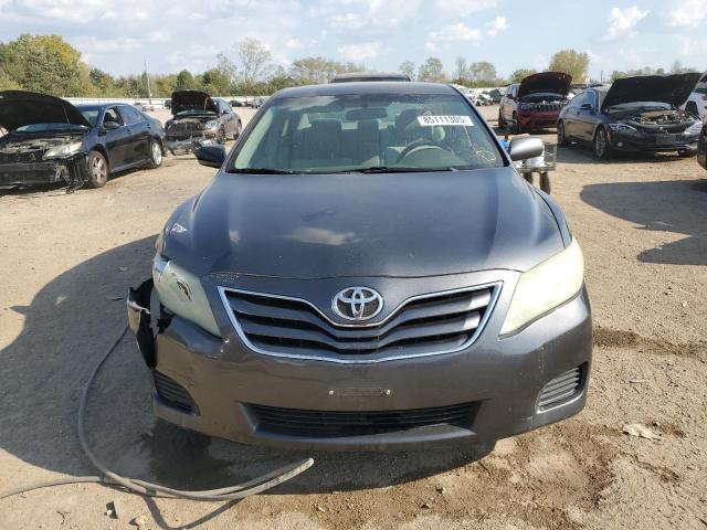 4T1BF3EK1AU050365 - 2010 TOYOTA CAMRY BASE 灰色 照片 5