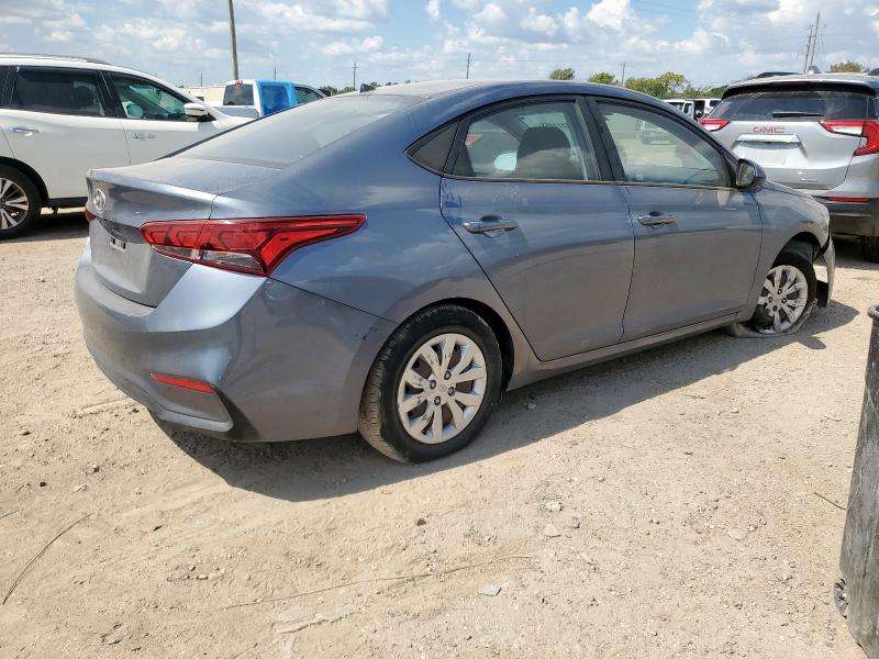 3KPC24A35JE007364 - 2018 HYUNDAI ACCENT SE Gris foto 3
