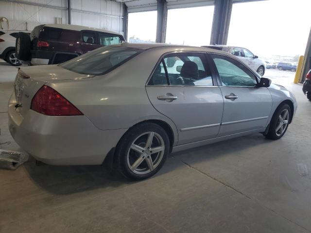 1HGCM65586A063814 - 2006 HONDA ACCORD EX SILVER photo 3