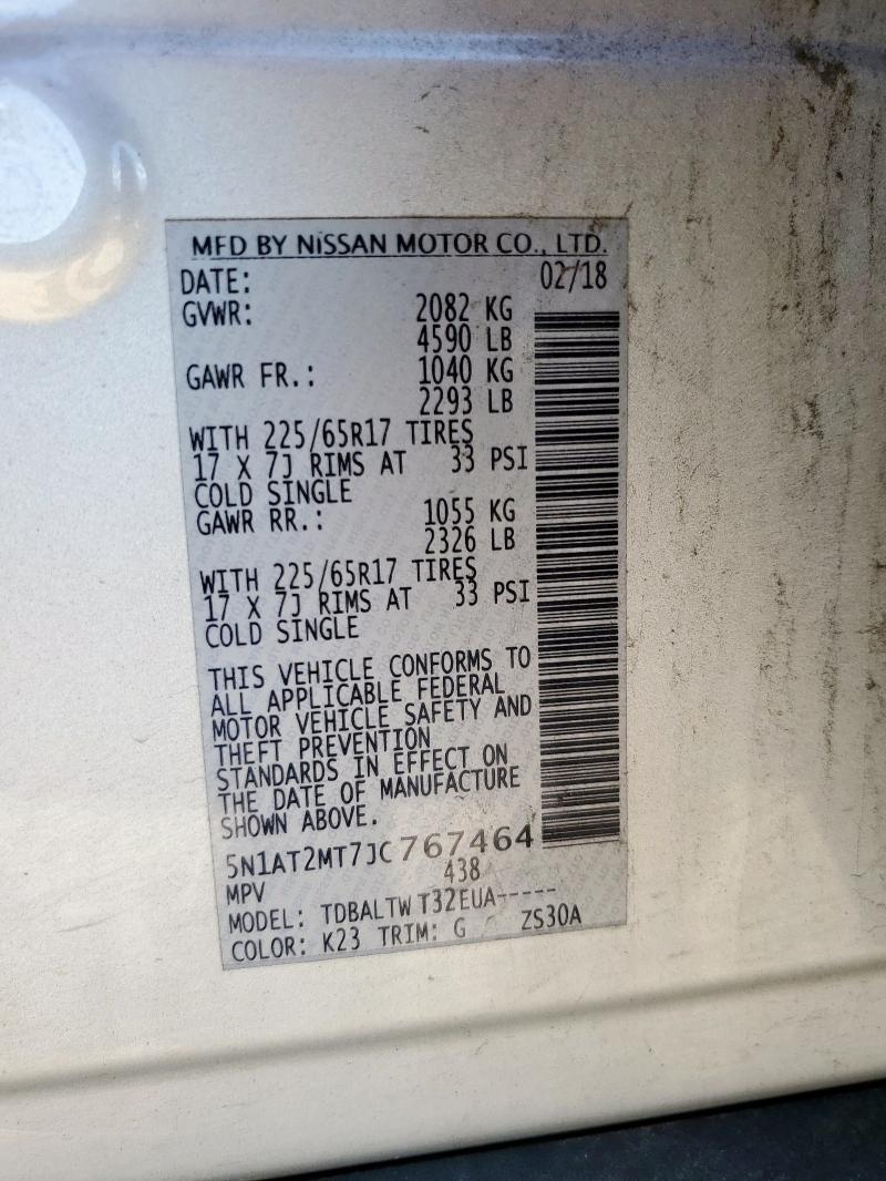 5N1AT2MT7JC767464 - 2018 NISSAN ROGUE S SILVER photo 13