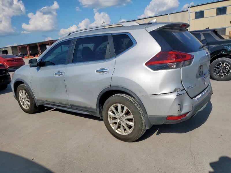 5N1AT2MT7JC767464 - 2018 NISSAN ROGUE S SILVER photo 2