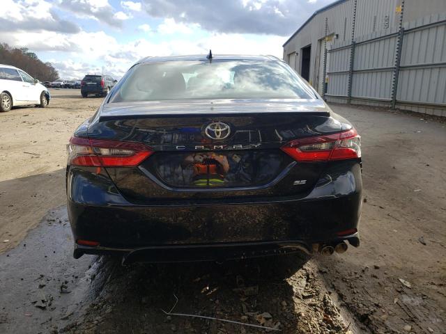 4T1G11AK1RU851887 - 2024 TOYOTA CAMRY SE NIGHT SHADE BLACK photo 6